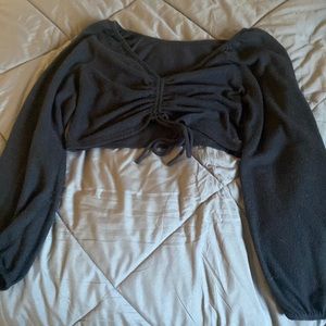 Black long sleeved crop